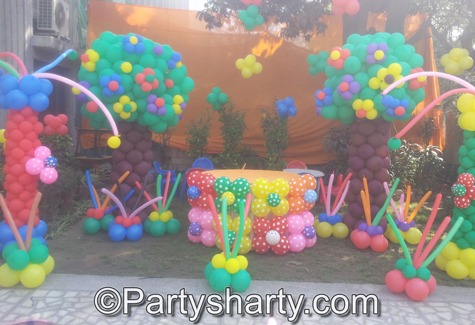 Clown Themed Birthday Party, Birthday themes for Boys, Birthday themes for girls, Birthday party Ideas, birthday party organisers in Delhi, Gurgaon, Noida, Best Birthday Party Themes for Kids and Adults, theme-based birthday party